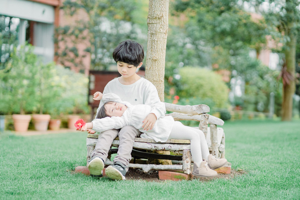 温室の兄妹の写真